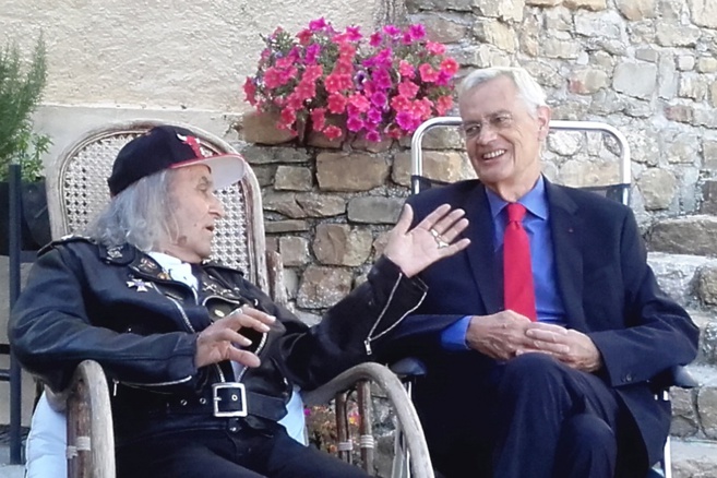 La république française honore le père Guy Gilbert La république française honore le père Guy Gilbert