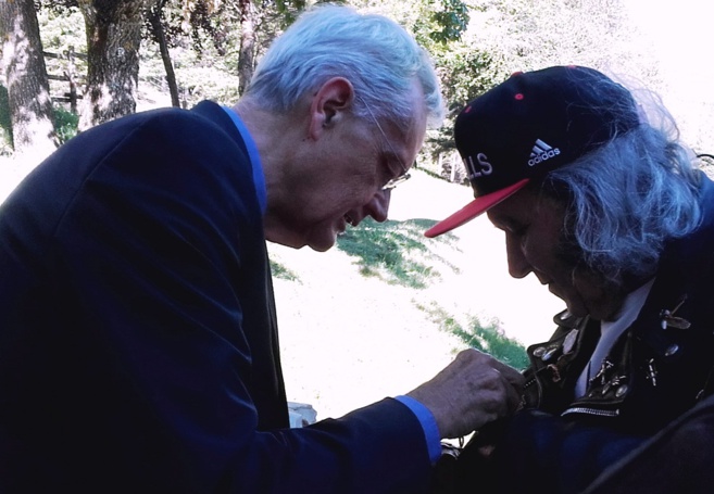 La république française honore le père Guy Gilbert La république française honore le père Guy Gilbert