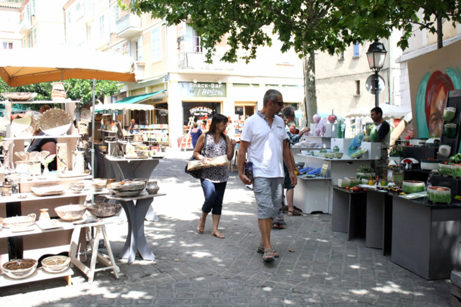 LE SUCCES DES MARCHES DE POTIERS DE L’ASSOCIATION FUSION LE SUCCES DES MARCHES DE POTIERS DE L’ASSOCIATION FUSION