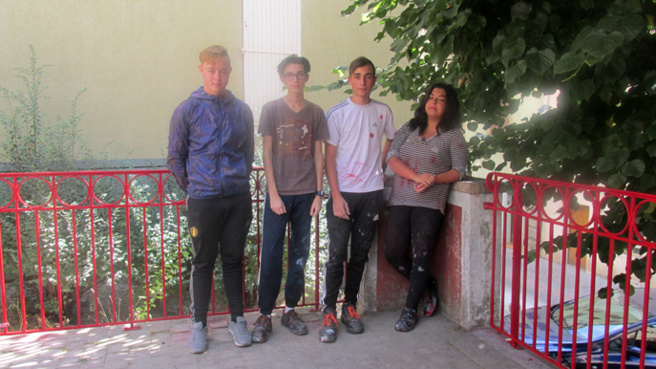 Les jeunes de l'ADSEA et la ville de Digne-les-Bains Les jeunes de l'ADSEA et la ville de Digne-les-Bains