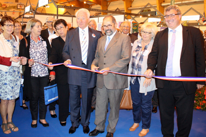 BELLE RÉUSSITE POUR LE PREMIER CONGRES DES MAIRES DU 04 BELLE RÉUSSITE POUR LE PREMIER CONGRES DES MAIRES DU 04