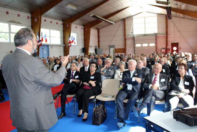 BELLE RÉUSSITE POUR LE PREMIER CONGRES DES MAIRES DU 04 BELLE RÉUSSITE POUR LE PREMIER CONGRES DES MAIRES DU 04