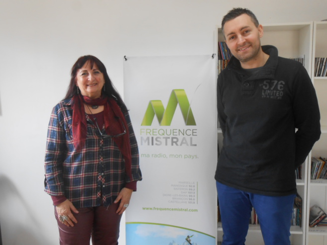 Découvrez la conteuse Dominique Develet pendant les fêtes de fin d'année Découvrez la conteuse Dominique Develet pendant les fêtes de fin d'année