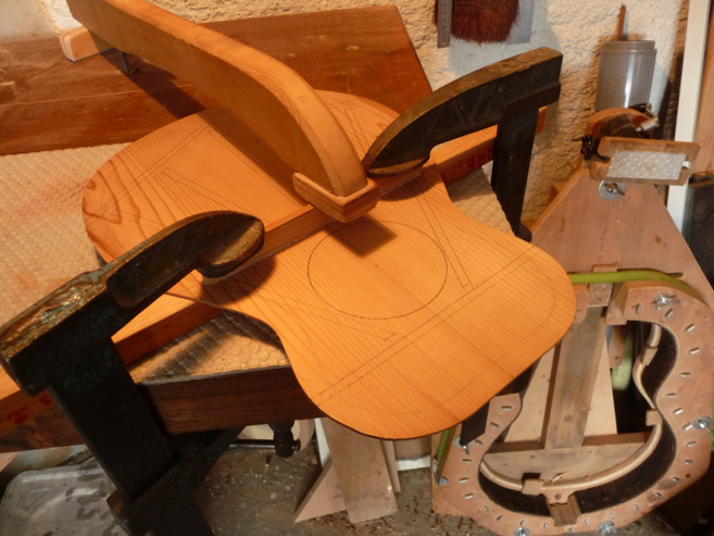 L’atelier de lutherie Entrelacs va ouvrir ses portes au Brusquet. L’atelier de lutherie Entrelacs va ouvrir ses portes au Brusquet.