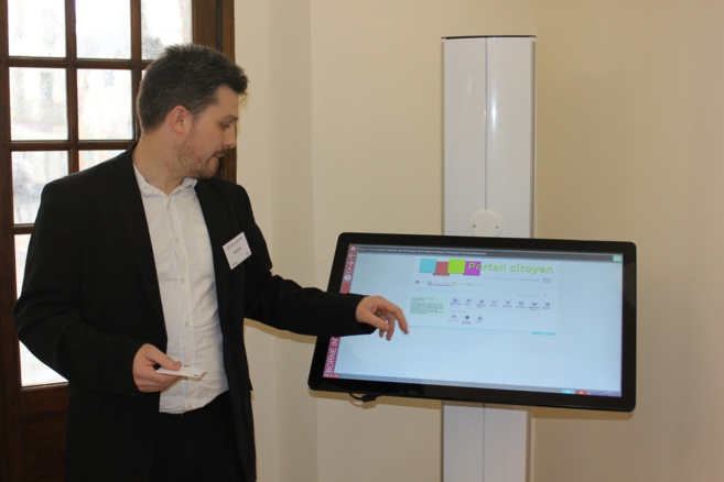 L’hôtel de ville de Manosque a rénové son accueil L’hôtel de ville de Manosque a rénové son accueil