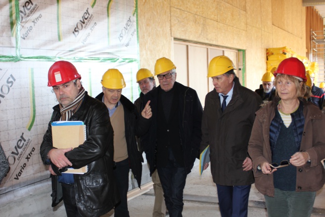 Le Préfet Guérin sur le chantier de l’Eco Campus Le Préfet Guérin sur le chantier de l’Eco Campus