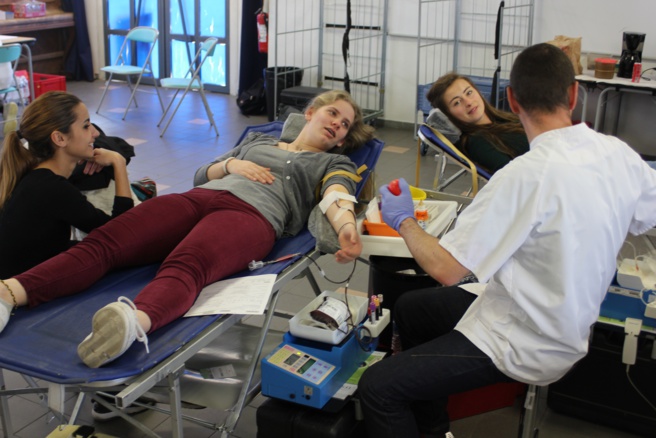prise de sang et acte civique pour les lycéens manosquins prise de sang et acte civique pour les lycéens manosquins