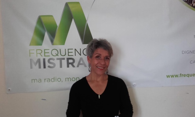 Fatima Benfriha nous explique l'hypnose humaniste Fatima Benfriha nous explique l'hypnose humaniste