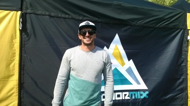 Youri Zoon le double champion du monde de kitesurf a fait une halte à Embrun