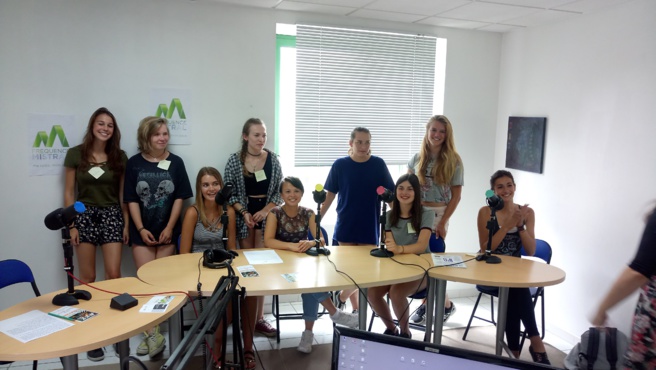 Des élèves de l’Ecole Internationale sont dans nos studios… Des élèves de l’Ecole Internationale sont dans nos studios…