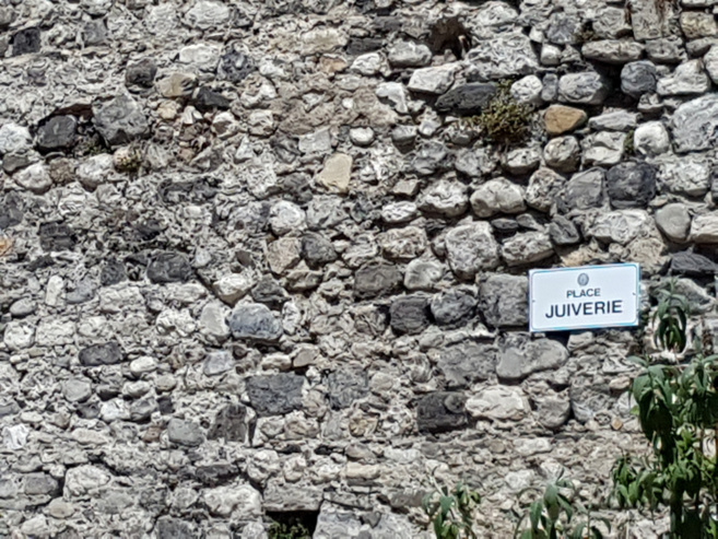 Une fresque murale pour le centre ancien de Digne-les-Bains Une fresque murale pour le centre ancien de Digne-les-Bains