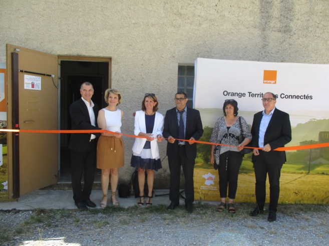 Orange connecte trois villages du 04 à la fibre optique Orange connecte trois villages du 04 à la fibre optique