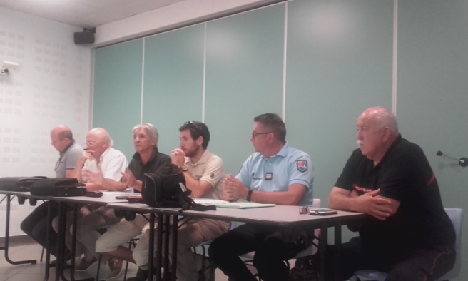 Le dispositif estival prévention et sécurité a été présenté à Esparron Le dispositif estival prévention et sécurité a été présenté à Esparron