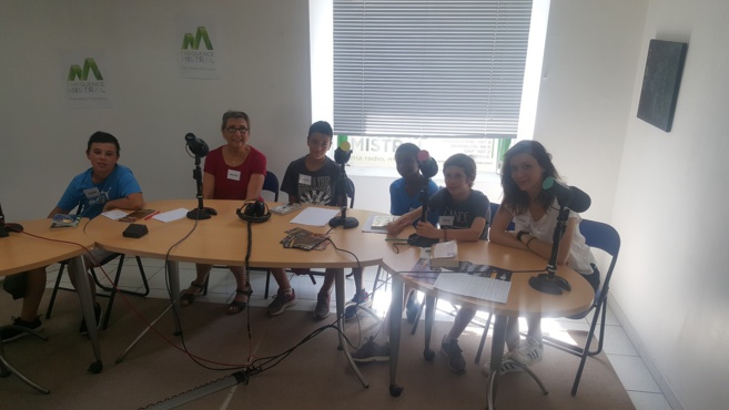 Des livres, des lecteurs et des micros... Des livres, des lecteurs et des micros...