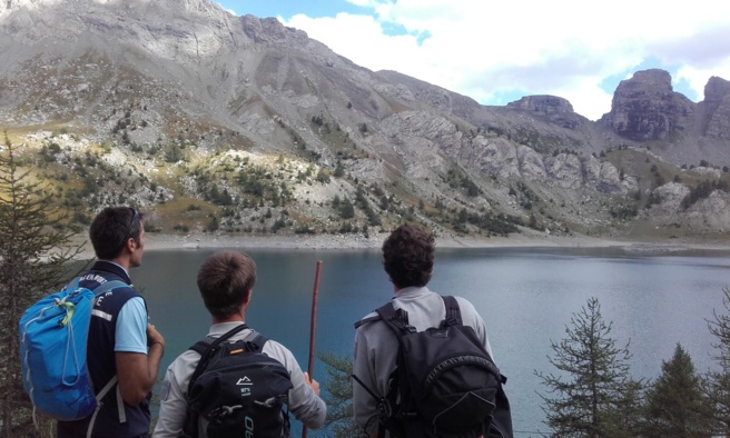 Au lac d’Allos, les visiteurs ont été sensibilisés aux dangers de la montagne Au lac d’Allos, les visiteurs ont été sensibilisés aux dangers de la montagne