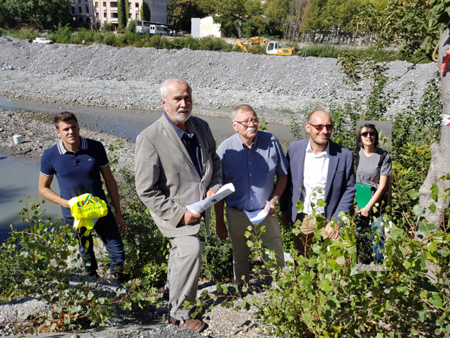 Les travaux d’aménagement des 4 seuils sur la Bléone ont débuté Les travaux d’aménagement des 4 seuils sur la Bléone ont débuté
