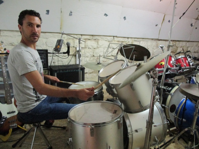 Julien Fuentes a créé son école de batterie Julien Fuentes a créé son école de batterie