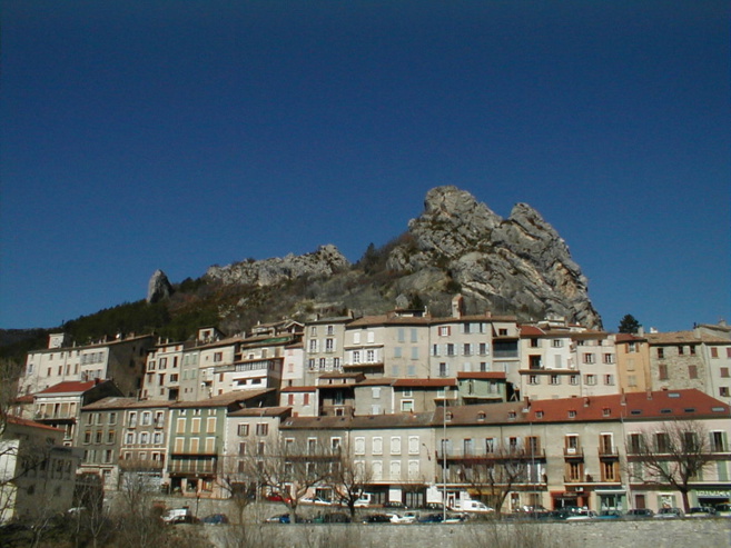 L’art contemporain investit le village de Serres L’art contemporain investit le village de Serres