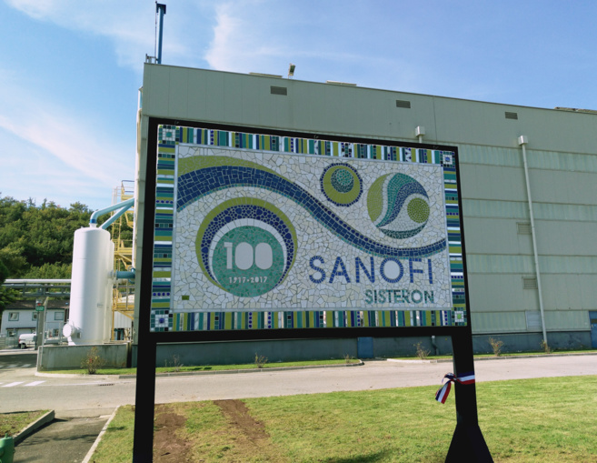 La mosaïque réalisée par les employés du site La mosaïque réalisée par les employés du site