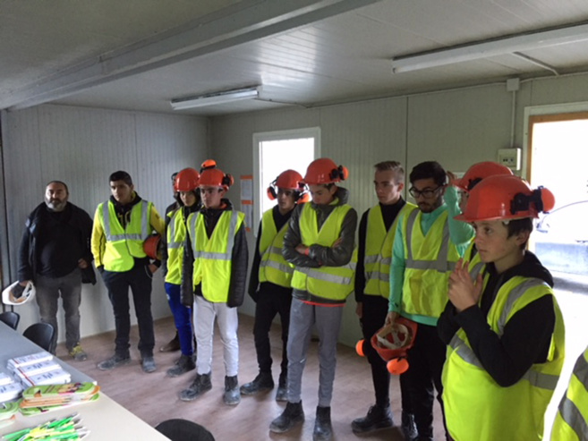 Des lycéens dignois dans les coulisses du bâtiment Des lycéens dignois dans les coulisses du bâtiment