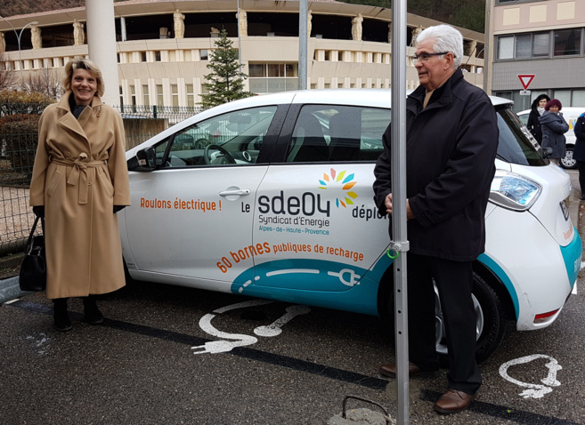 Plus de bornes de recharge pour plus de véhicules électriques !