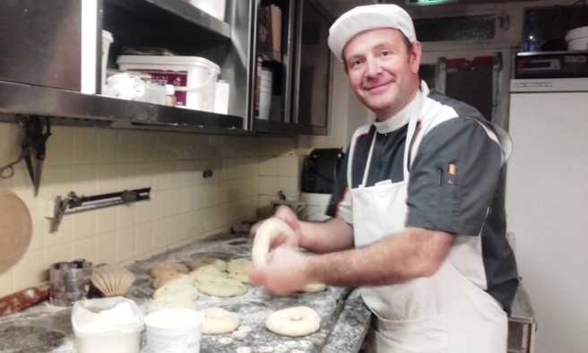 À Saint-André-les-Alpes, les brioches et galettes des rois solidaires de la pâtisserie Comte À Saint-André-les-Alpes, les brioches et galettes des rois solidaires de la pâtisserie Comte