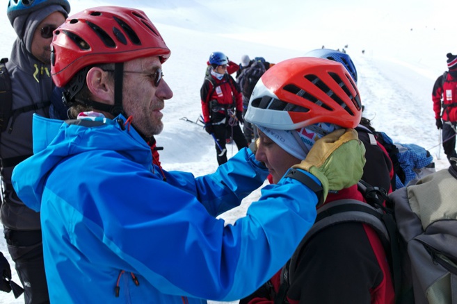 82-4000 Solidaires rend la montagne accessible à tous 82-4000 Solidaires rend la montagne accessible à tous