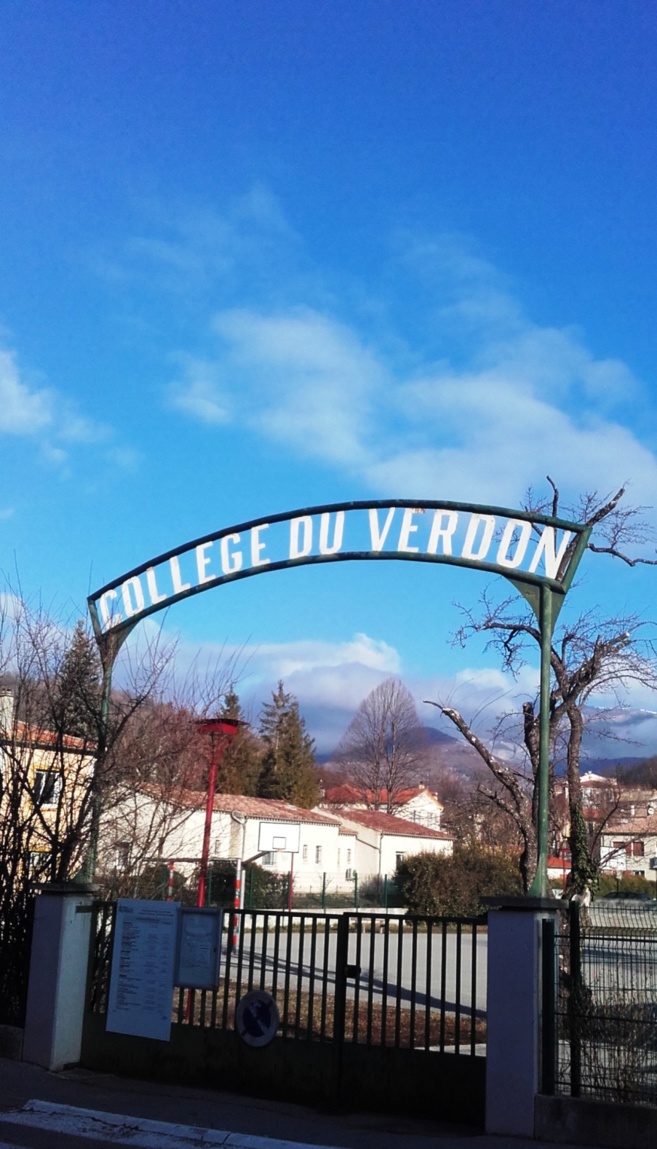 Trois collèges du 04 sont inquiets. Ils sont en grève demain. Trois collèges du 04 sont inquiets. Ils sont en grève demain.