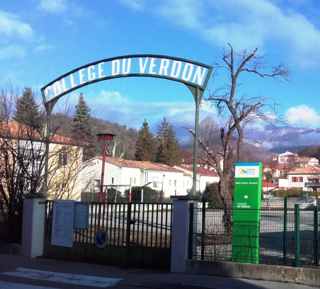 Trois collèges du 04 sont inquiets. Ils sont en grève demain. Trois collèges du 04 sont inquiets. Ils sont en grève demain.