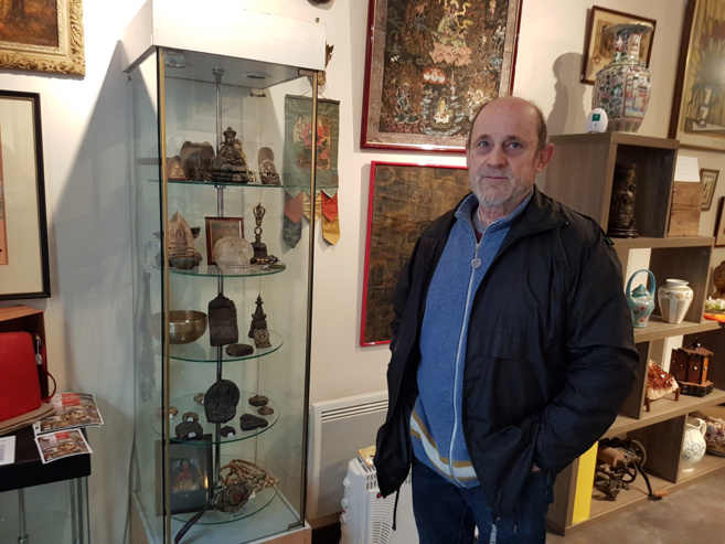 Le magnifique bric-à-brac de la rue de l’Hubac Le magnifique bric-à-brac de la rue de l’Hubac