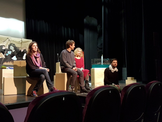 Le public dignois conquis par le spectacle «Sous les eaux du lac» Le public dignois conquis par le spectacle «Sous les eaux du lac»