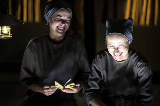 En 14/18 les femmes avaient les mains jaunes… En 14/18 les femmes avaient les mains jaunes…