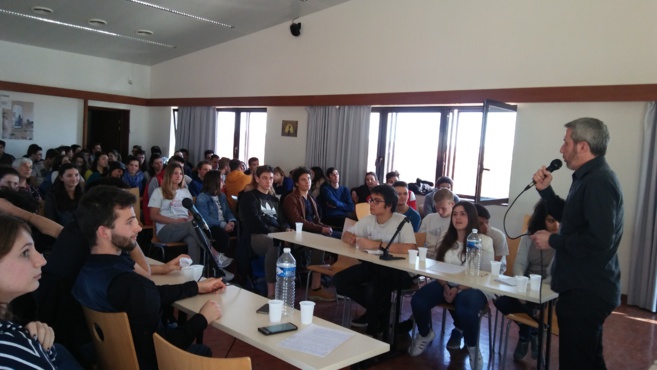 La philo sait être joyeuse et partageuse à Manosque ! La philo sait être joyeuse et partageuse à Manosque !