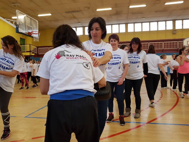Le Club de Krav Maga Gap et le CIDFF unis pour la journée internationale des droits des femmes Le Club de Krav Maga Gap et le CIDFF unis pour la journée internationale des droits des femmes