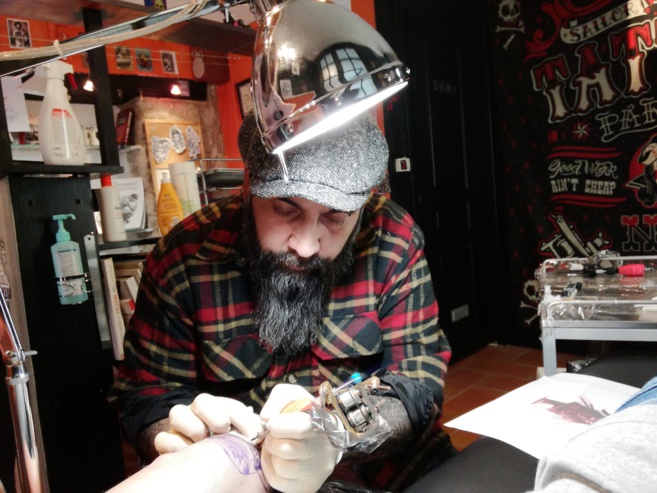 David, vient d’ouvrir son salon à Forcalquier. Focus sur le métier de tatoueur ! David, vient d’ouvrir son salon à Forcalquier. Focus sur le métier de tatoueur !