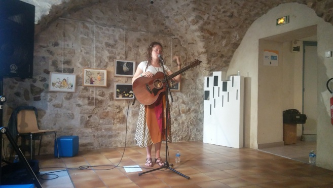 Abigail Stauffer : la voix d’une autre Amérique ! Abigail Stauffer : la voix d’une autre Amérique !