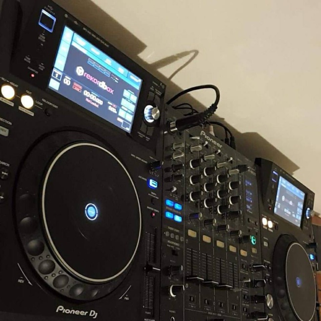 Découvrez Stiix, un DJ Briançonnais ! Découvrez Stiix, un DJ Briançonnais !