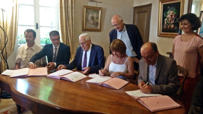 Economie : les partenaires persistent et signent ! Economie : les partenaires persistent et signent !