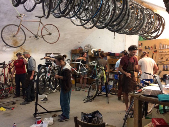 Amener, partager, réparer avec l’Atelier Cyclonique de Briançon Amener, partager, réparer avec l’Atelier Cyclonique de Briançon