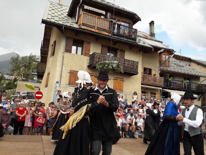 Une seule fois par an, Pont de Cervières donne son Bacchu-Ber Une seule fois par an, Pont de Cervières donne son Bacchu-Ber