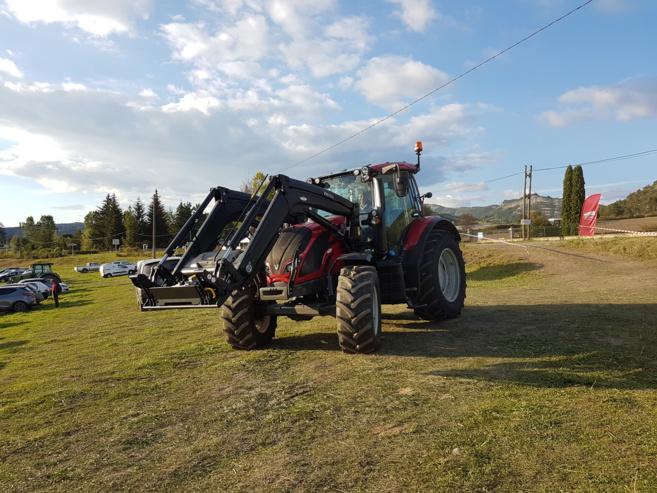 Ils creusent de si beaux sillons…Concours de labour à Selonnet Ils creusent de si beaux sillons…Concours de labour à Selonnet