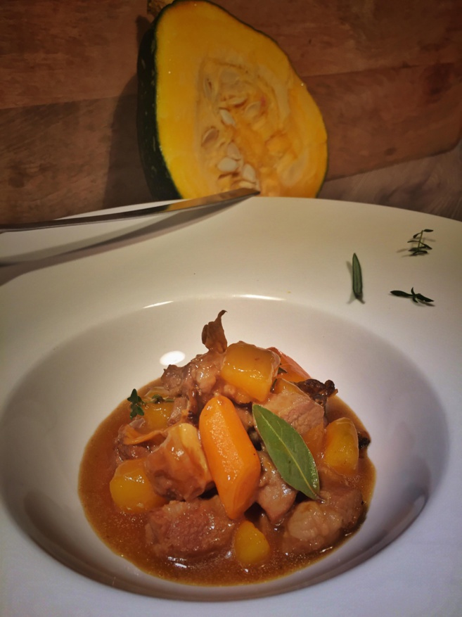 Navarin d’agneau des Alpes de Haute Provence au potimarron de la Robine et aux champignons des bois Navarin d’agneau des Alpes de Haute Provence au potimarron de la Robine et aux champignons des bois