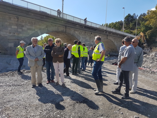 Les travaux du Grand Pont sur la Bléone avancent bien Les travaux du Grand Pont sur la Bléone avancent bien