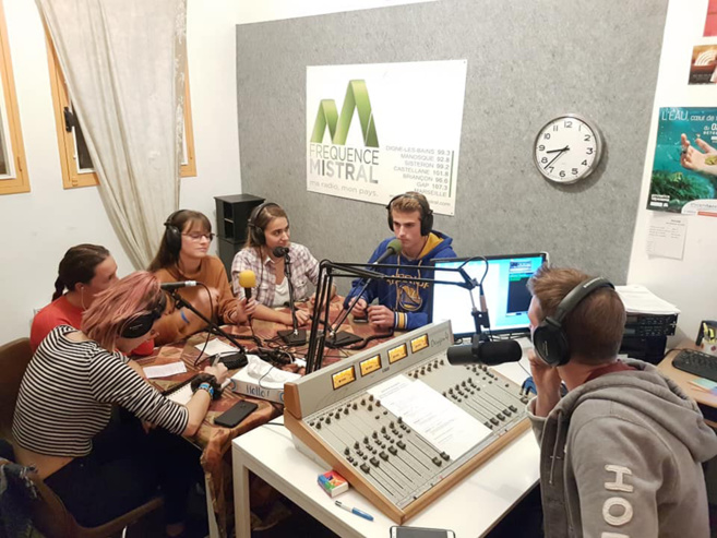 Les indignes - Nouveau rendez-vous avec 6 étudiants en génie-biologique Les indignes - Nouveau rendez-vous avec 6 étudiants en génie-biologique