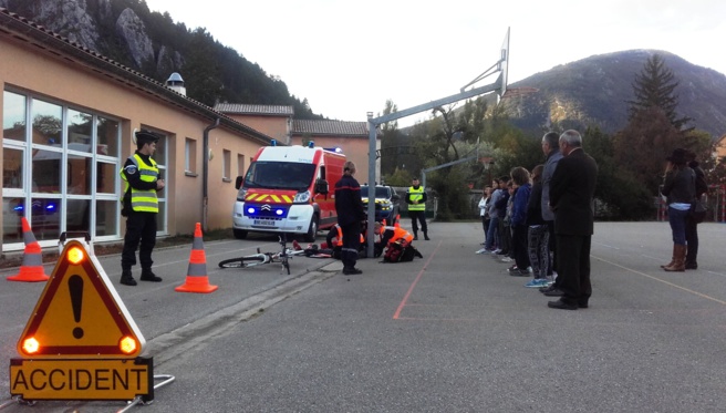Les rencontres de la sécurité au collège du Verdon à Castellane Les rencontres de la sécurité au collège du Verdon à Castellane