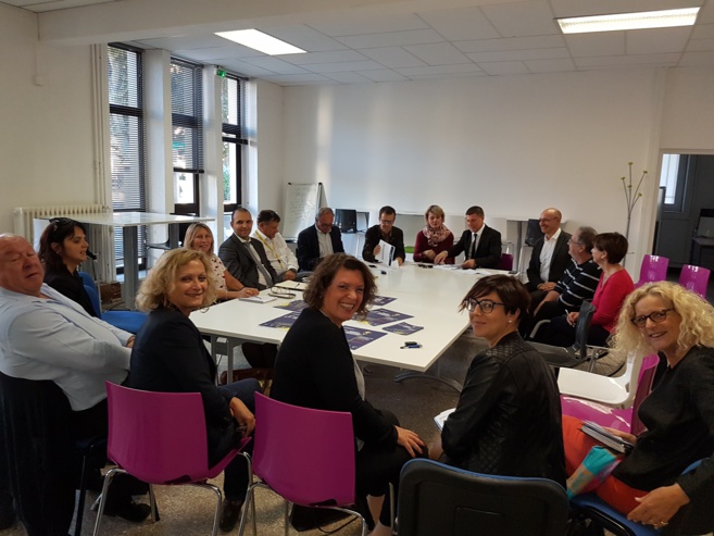 Ils vous aident à créer votre entreprise Ils vous aident à créer votre entreprise