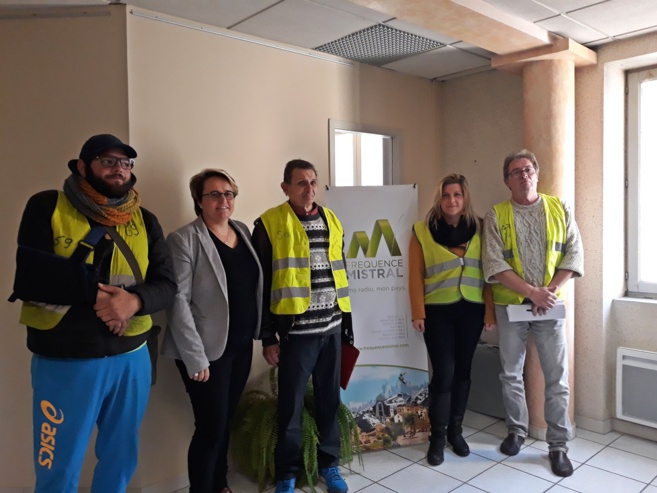 Deux mots dominent l'actualité : Gilets Jaunes Deux mots dominent l'actualité : Gilets Jaunes