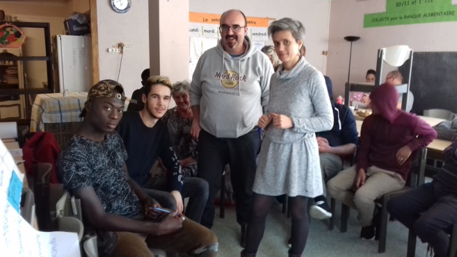 Des jeunes passent au journalisme…