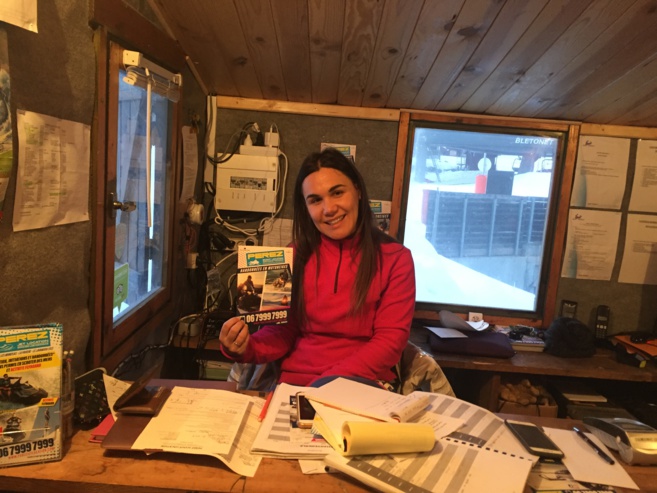 Une visite du domaine skiable en motoneige ! Une visite du domaine skiable en motoneige !