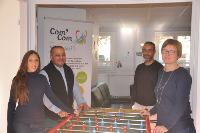 Un service de territoire à l'écoute des jeunes Un service de territoire à l'écoute des jeunes